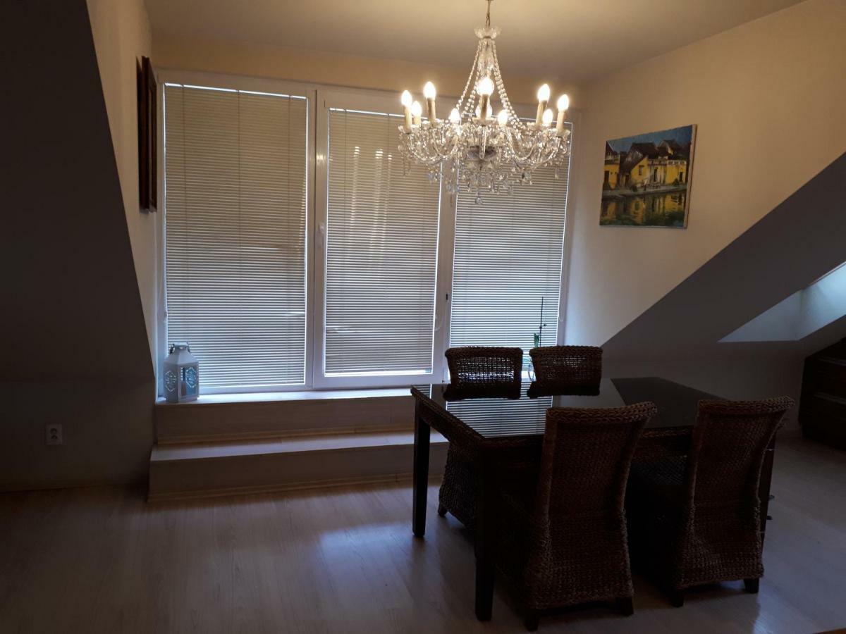 Utulny Apartman V Bratislava 15 Экстерьер фото