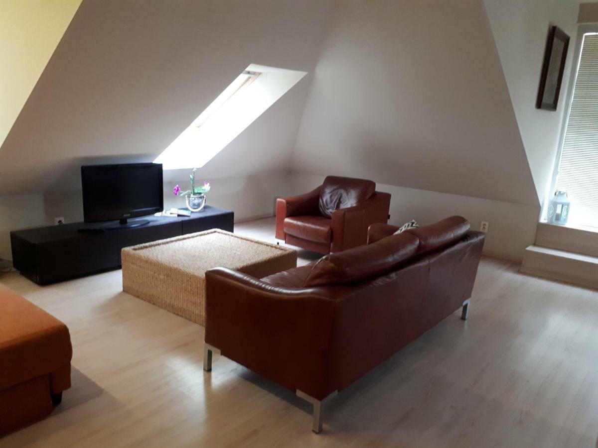 Utulny Apartman V Bratislava 15 Экстерьер фото