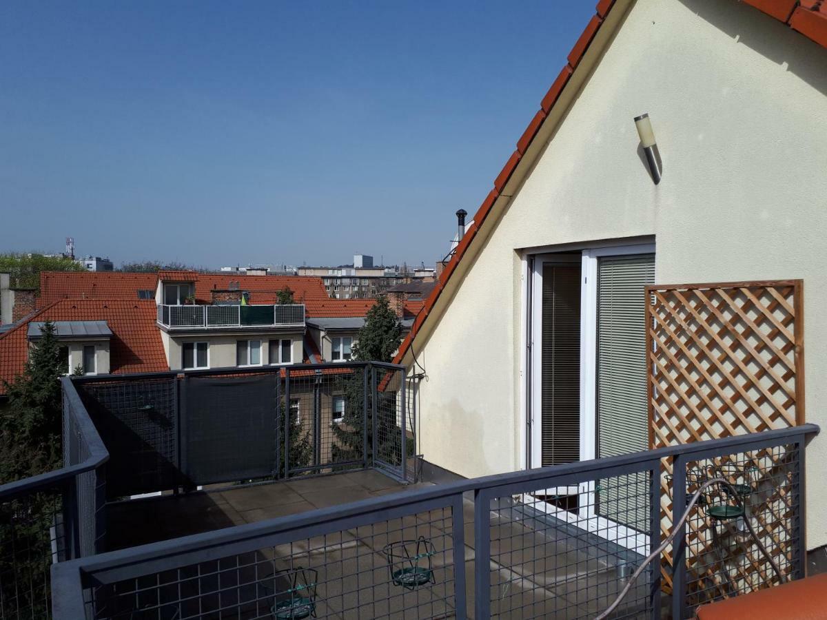 Utulny Apartman V Bratislava 15 Экстерьер фото